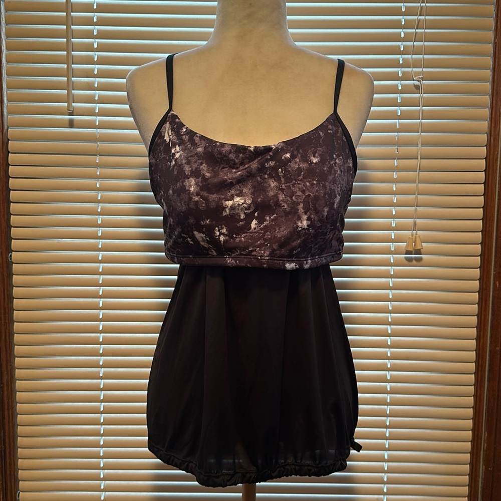 Nike Black and Gray Women’s Activewear Tank Top Size XL
